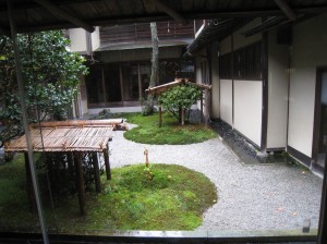 西村屋