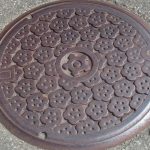 マンホールの蓋　旧六日町